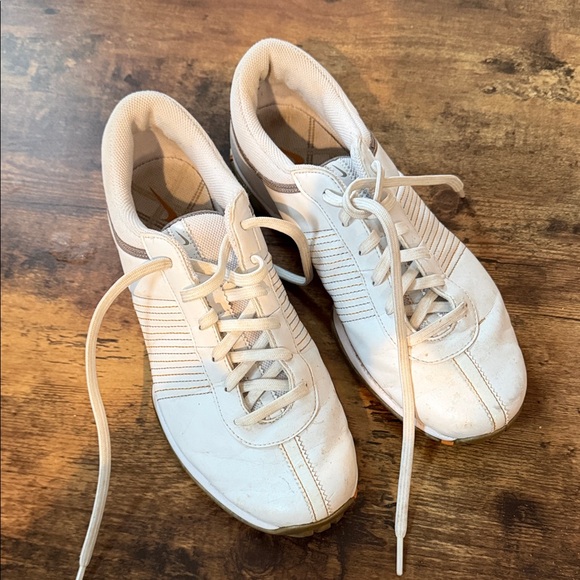 Nike Shoes - Nike Golf Shoes